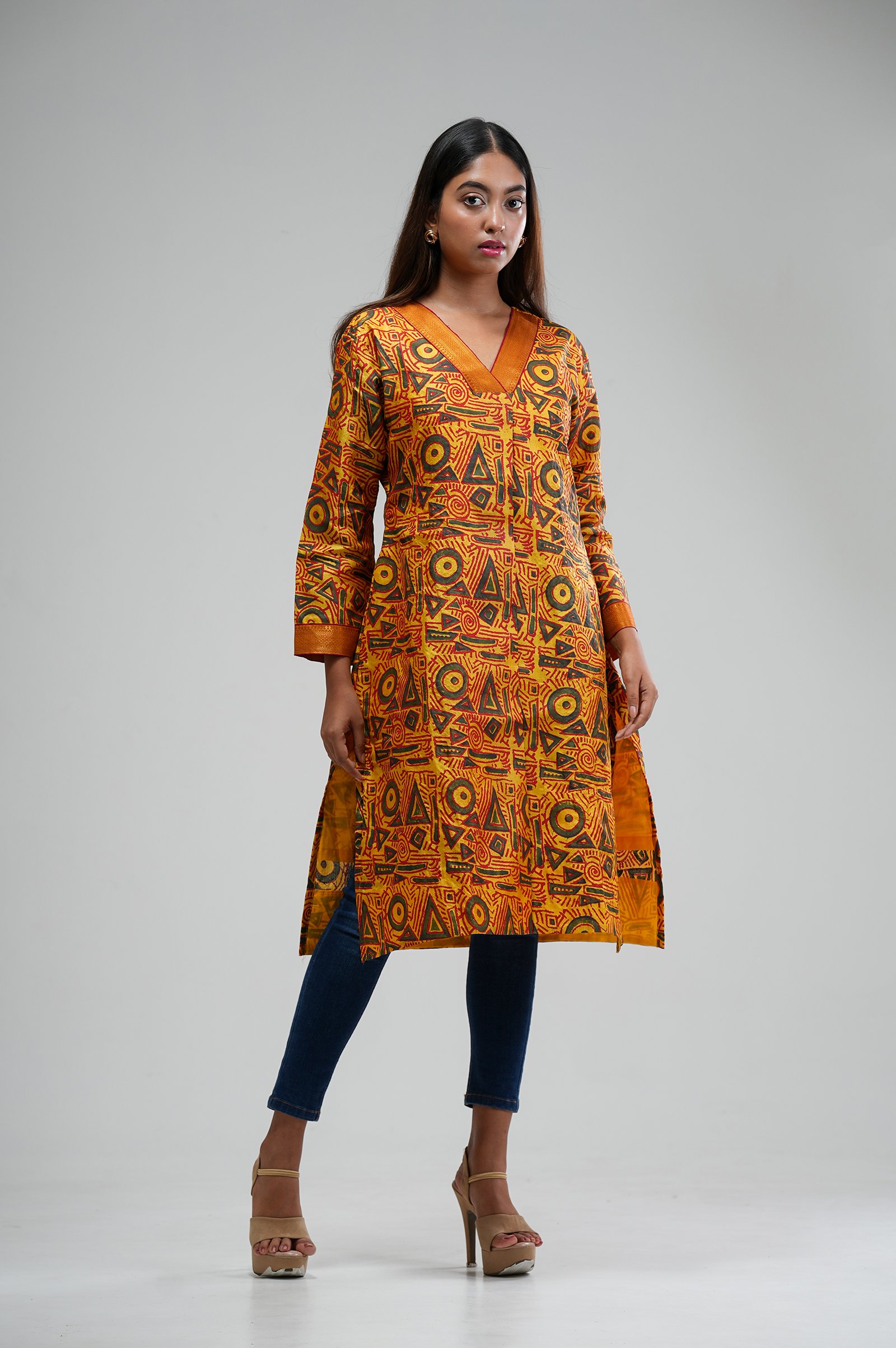 Ameins Tussar Kurti